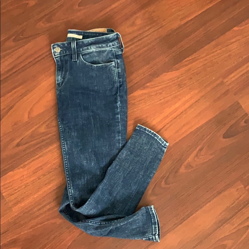 Levi’s dark navy skinny jeans